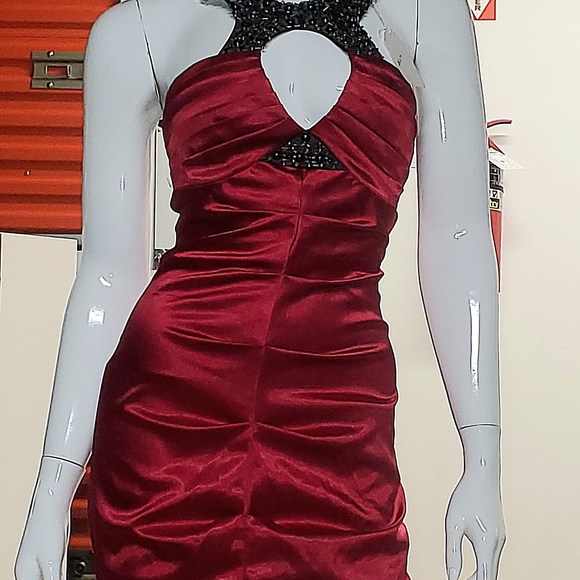 B Darling Red Dress Beaded Halter Cut Out Cleveage Rouged Mini Dress Si… - Picture 8 of 8